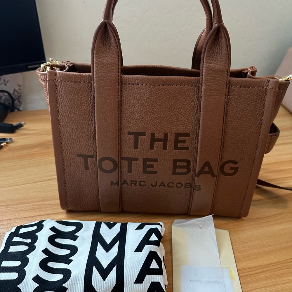 SOLD-Excellent like new Marc Jacobs The Leather Small Tote Bag